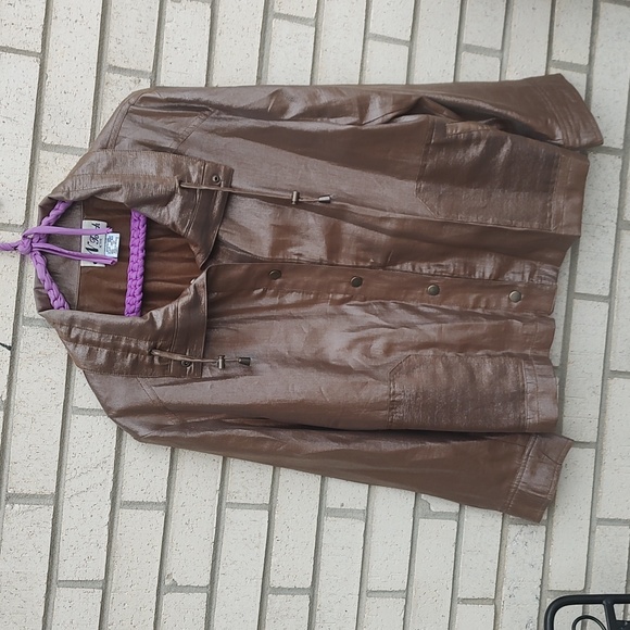 Gold Jacket** - Picture 3 of 11